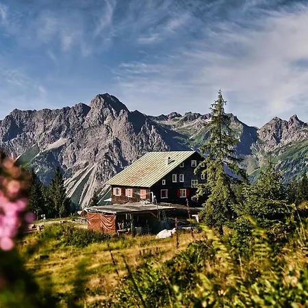 Neuhornbachhaus Schoppernau